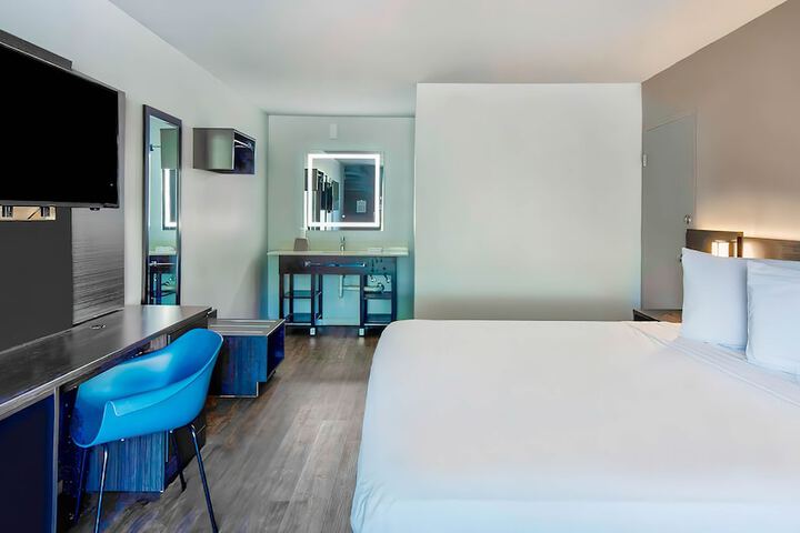 Room 14 of 25