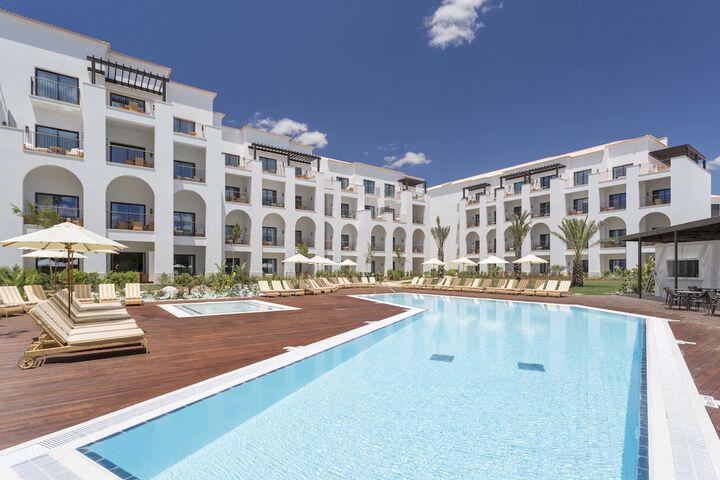 Pine Cliffs Ocean Suites a Luxury Collection Resort & Spa