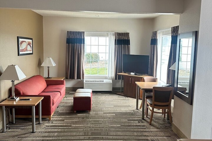 Northfield Inn Suites & Conference Center