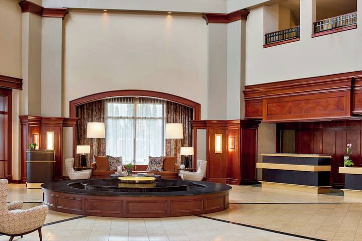 Renaissance Shoals Resort & Spa