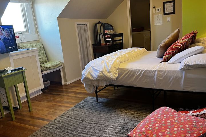 Room 89 of 105