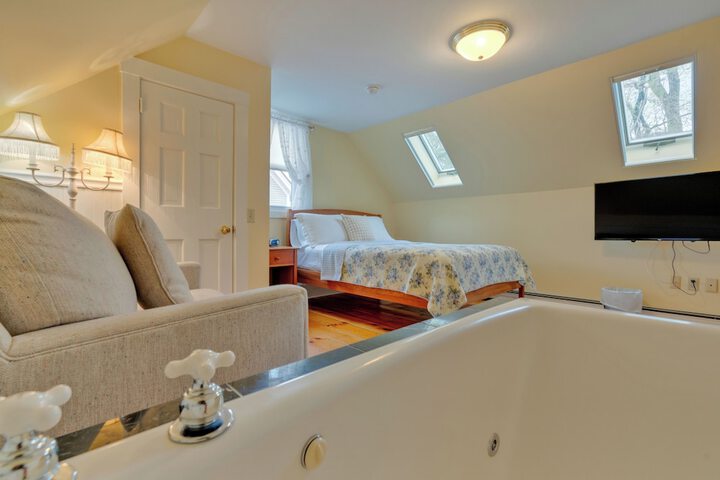 The James Place Inn B & B
