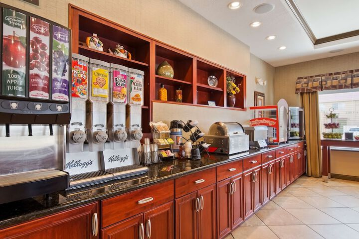 Breakfast/Coffee Service 9 of 15