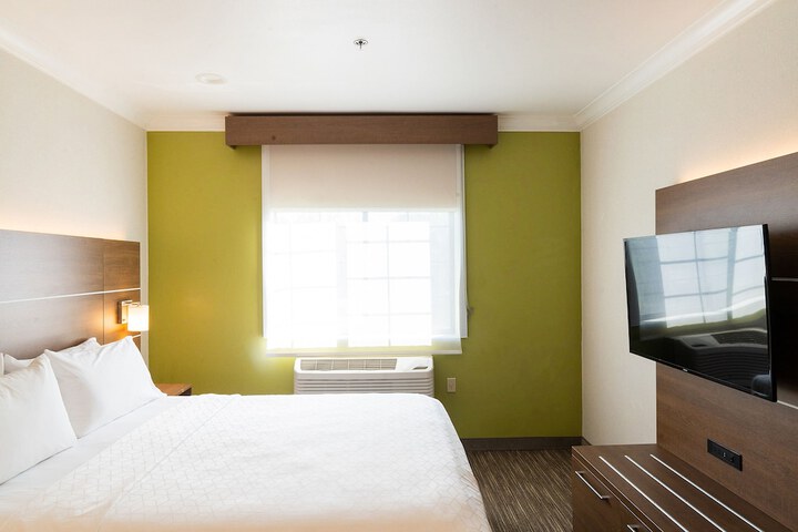 Room 26 of 63