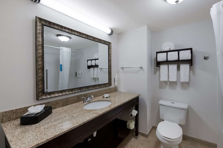 Room 16 of 39