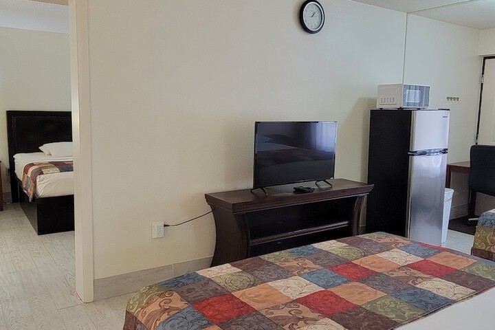Room 32 of 62