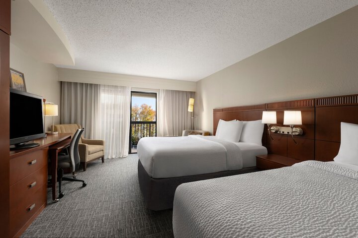 Courtyard by Marriott Wall at Monmouth Shores Corporate Park