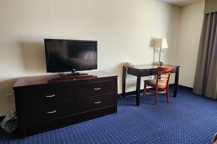 Room 22 of 33