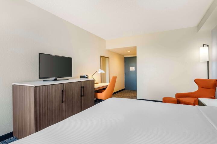Room 16 of 25