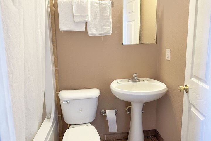 Room 37 of 51