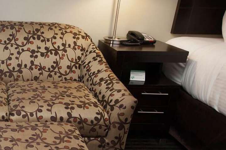Room 17 of 29
