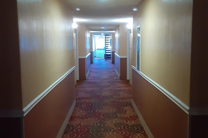 Ballroom/Hall 23 of 23