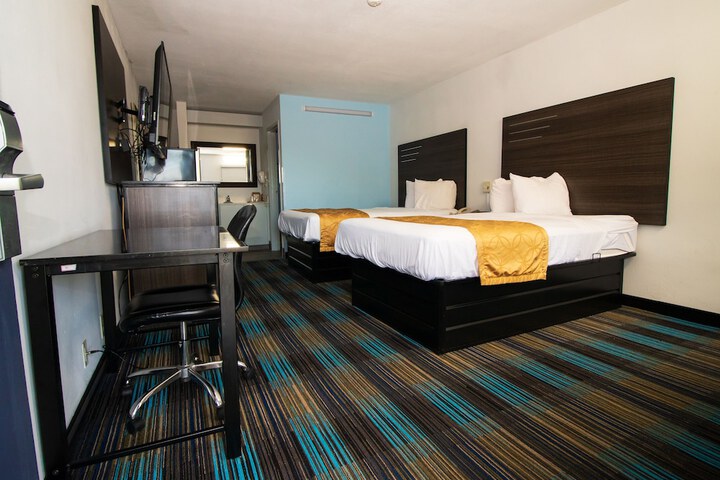 Room 14 of 32