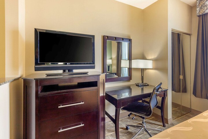 Room 11 of 31