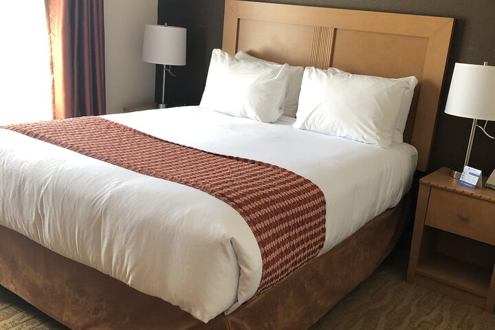 Best Western Grande Prairie Hotel & Suites
