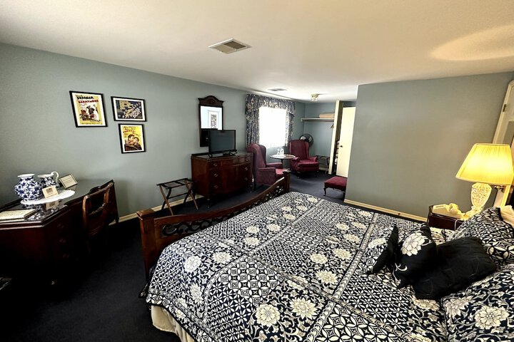 Montague Inn