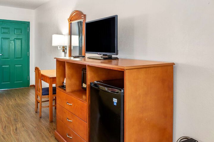 Room 35 of 41