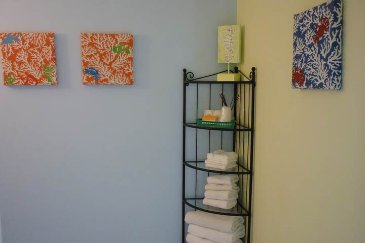 Room 32 of 42