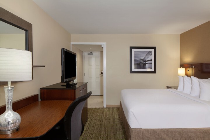 Room 25 of 80