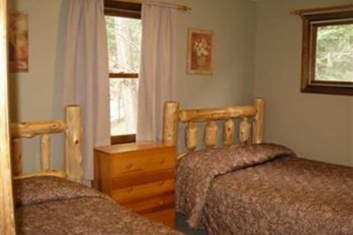 Room 32 of 63