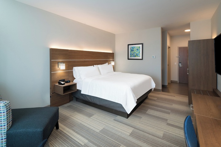 Room 12 of 41