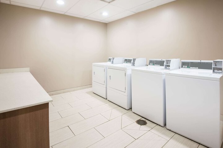 La Quinta Inn & Suites by Wyndham Morgantown