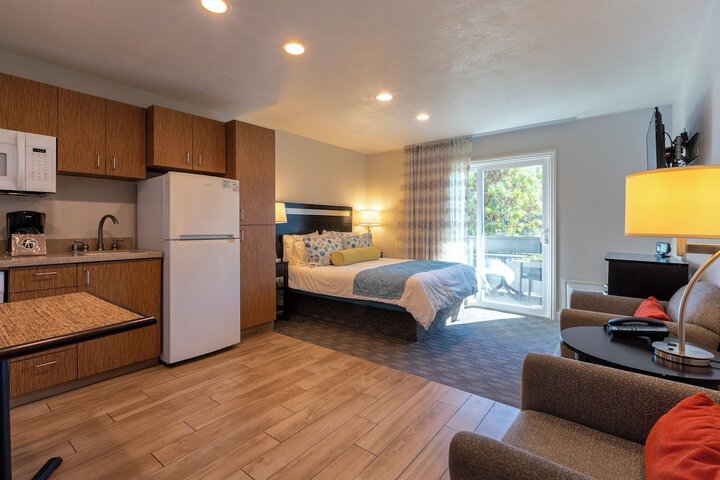 Room 51 of 113
