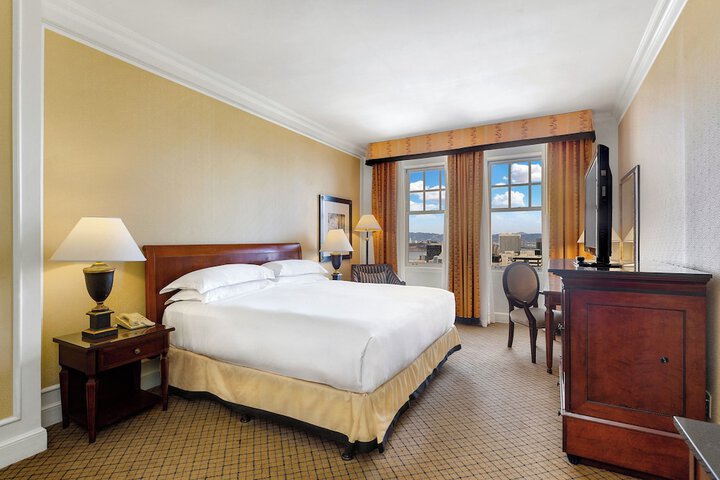 Room 82 of 207