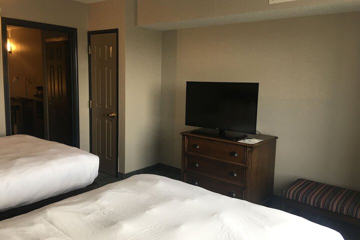 Room 27 of 51