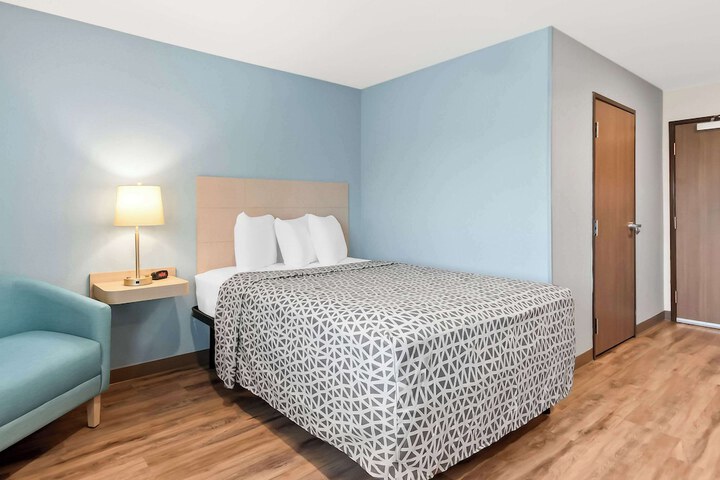 Woodspring Suites Pensacola West