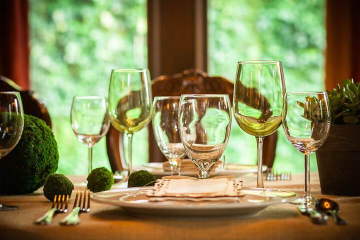 Dining 39 of 51
