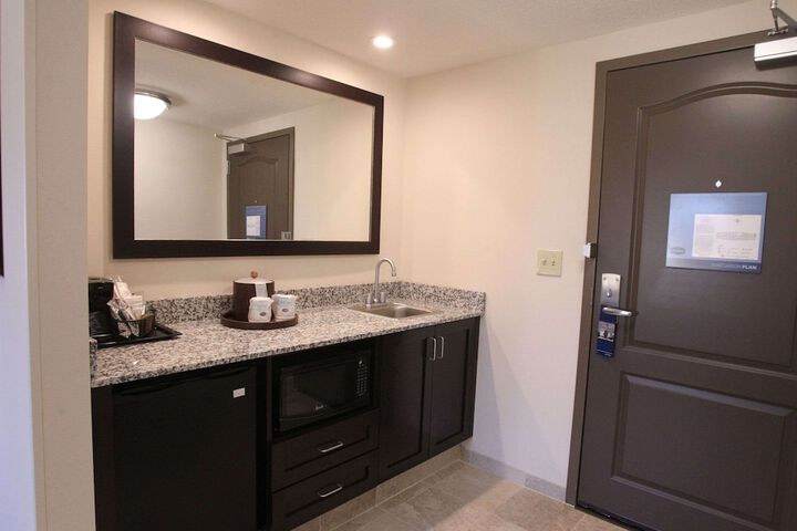 Hampton Inn & Suites Seneca-Clemson Area
