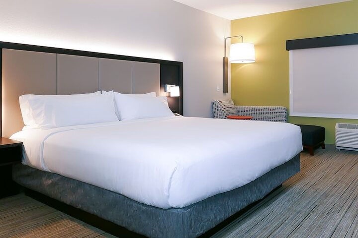 Room 16 of 29
