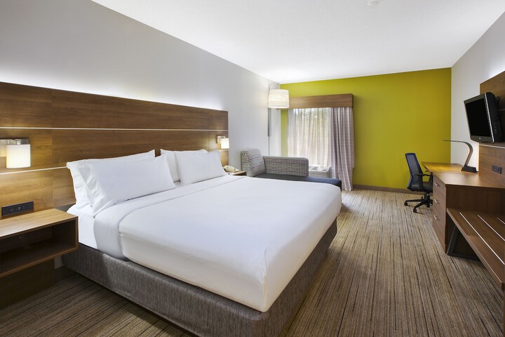 Holiday Inn Express & Suites Milford by IHG