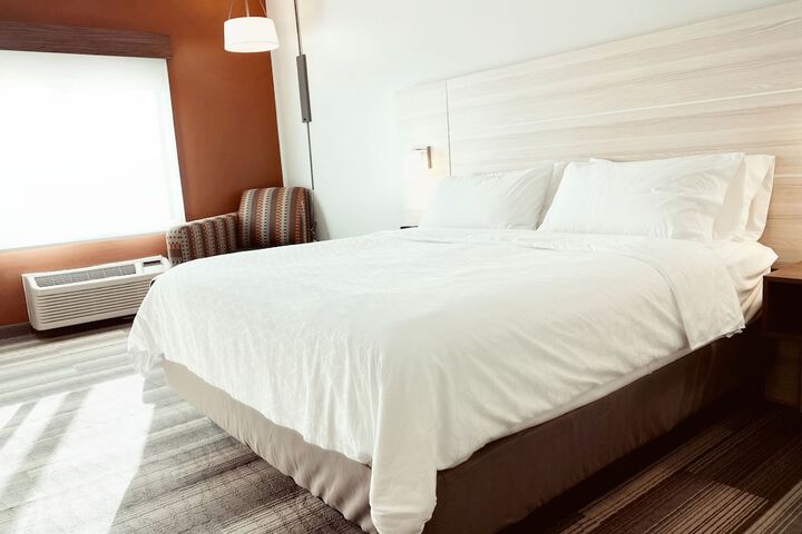 Holiday Inn Express Hotel & Suites Logansport by IHG