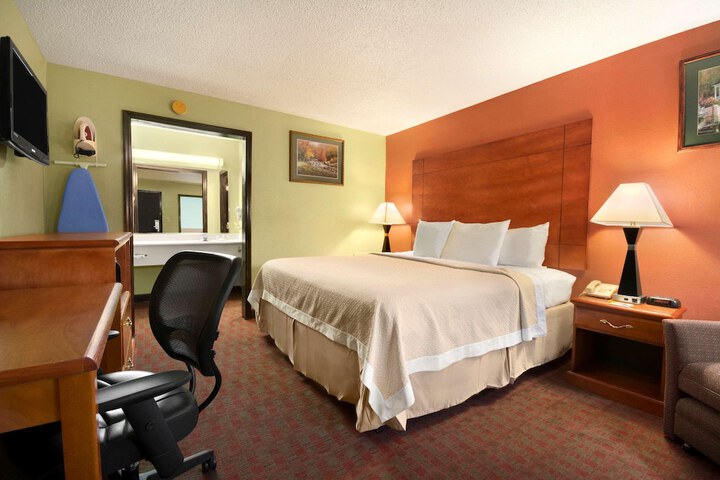 Room 7 of 53
