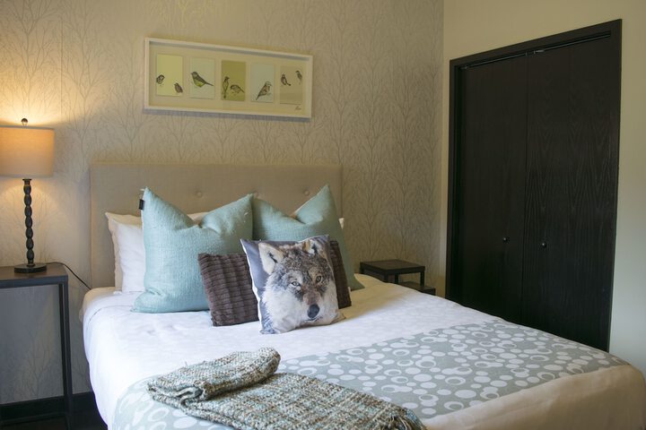 Room 10 of 34
