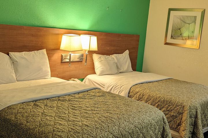 Budget Host Inn