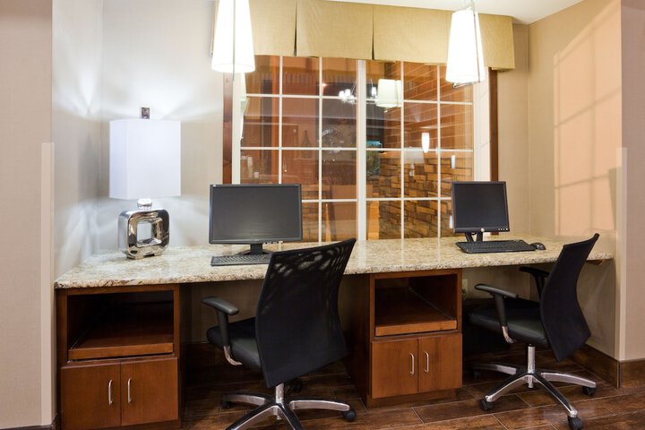 Holiday Inn Express Hotel & Suites St. Cloud by IHG