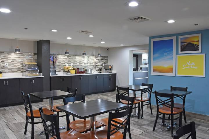 Days Inn by Wyndham Lebanon