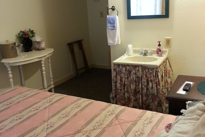 Room 46 of 82