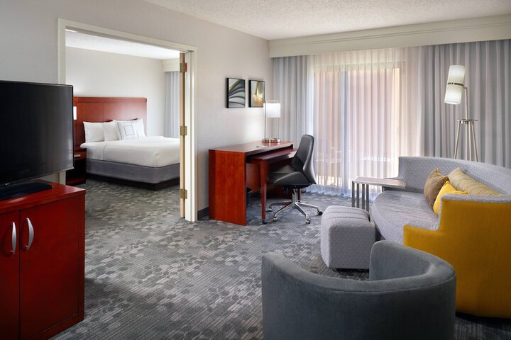 Room 12 of 27