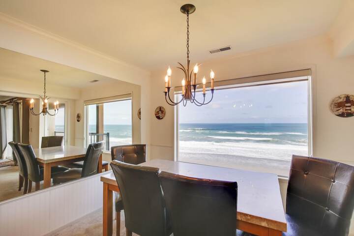 Lincoln City Vacation Rental w / Pool & Ocean Views