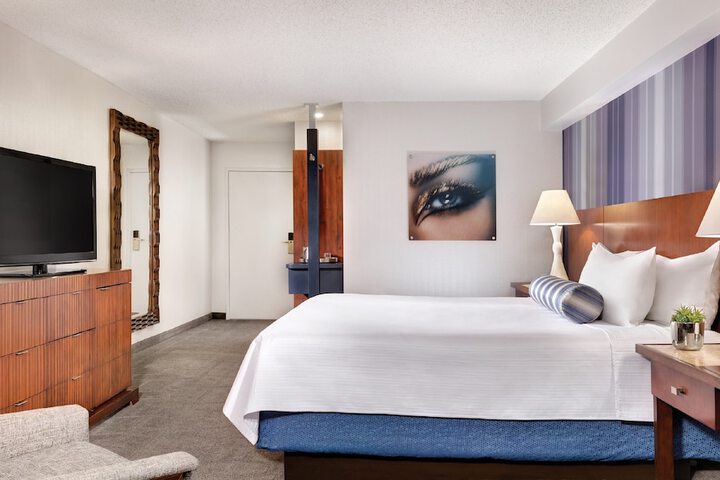 Room 51 of 75