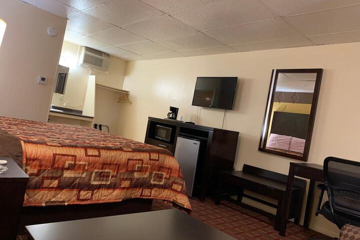 Room 27 of 31