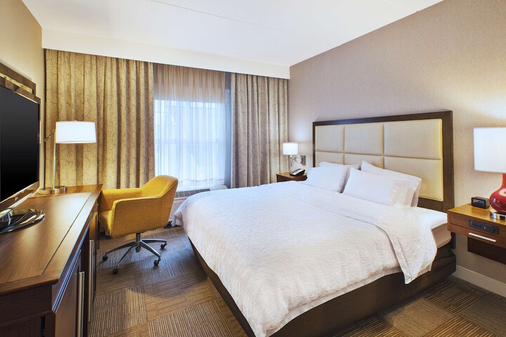 Hampton Inn & Suites Providence / Warwick-Airport