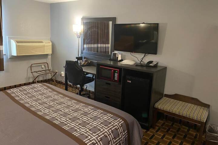 Room 17 of 29