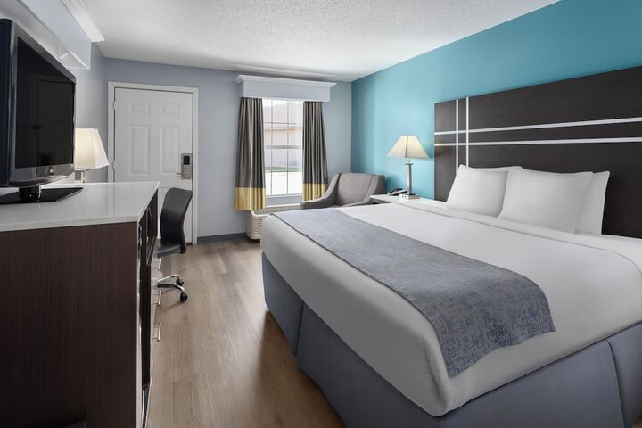 Room 35 of 54