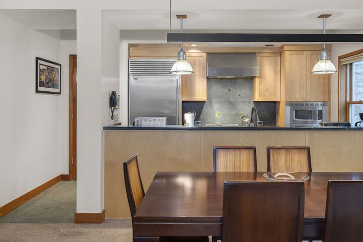 Element 52 Auberge Collection