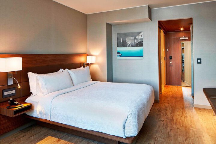 Room 34 of 61